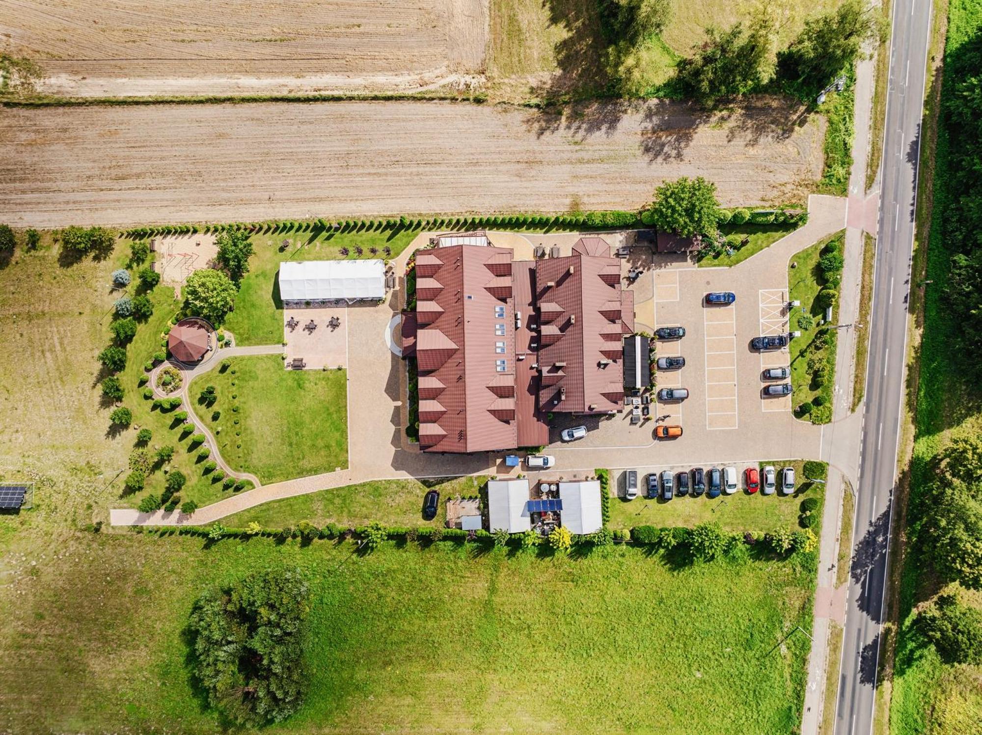 Gosciniec Zacisze I Blisko A2 Dabie-Uniejow I Restauracja Bed & Breakfast ภายนอก รูปภาพ
