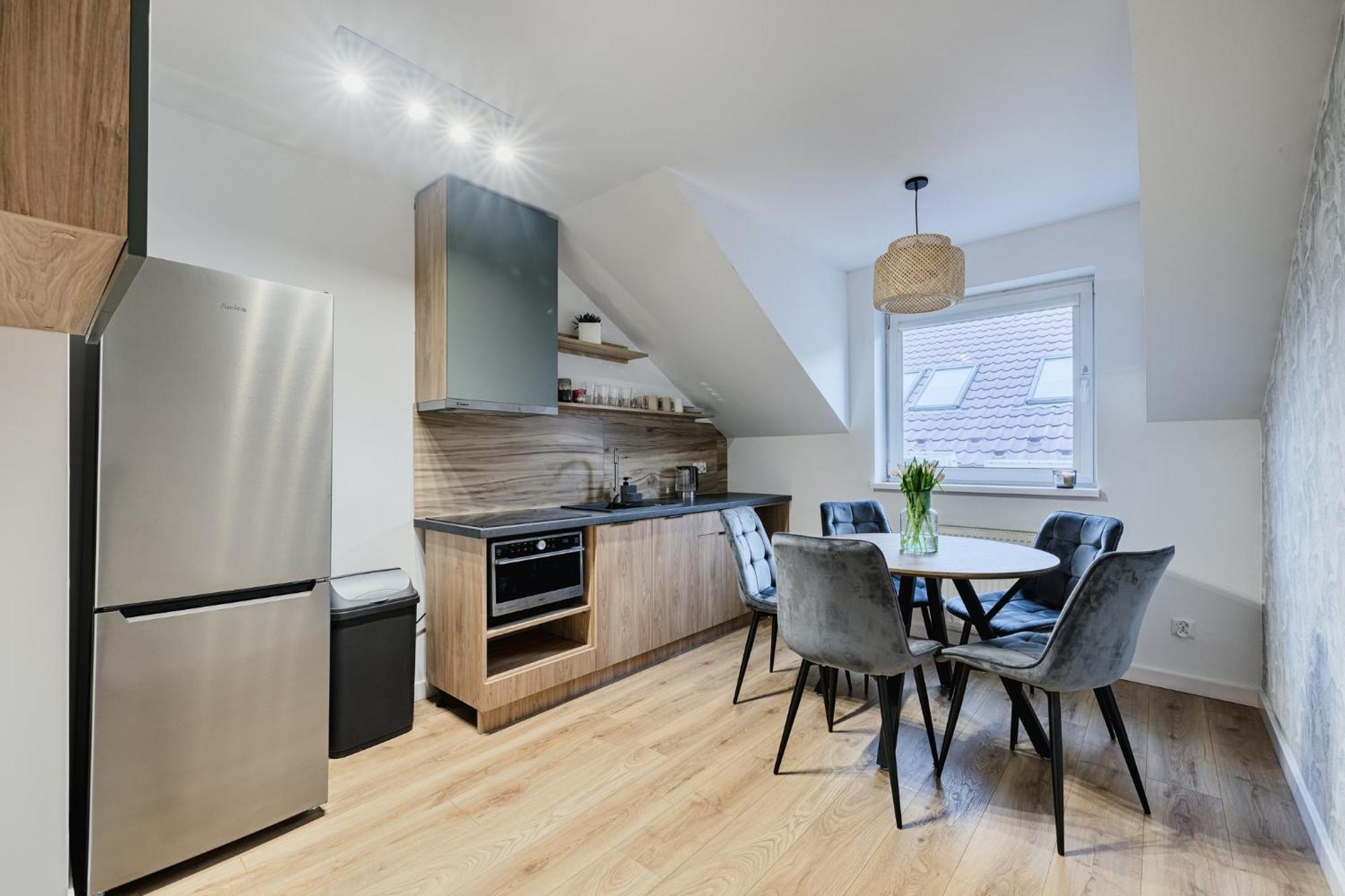 Gosciniec Zacisze I Blisko A2 Dabie-Uniejow I Restauracja Bed & Breakfast ภายนอก รูปภาพ