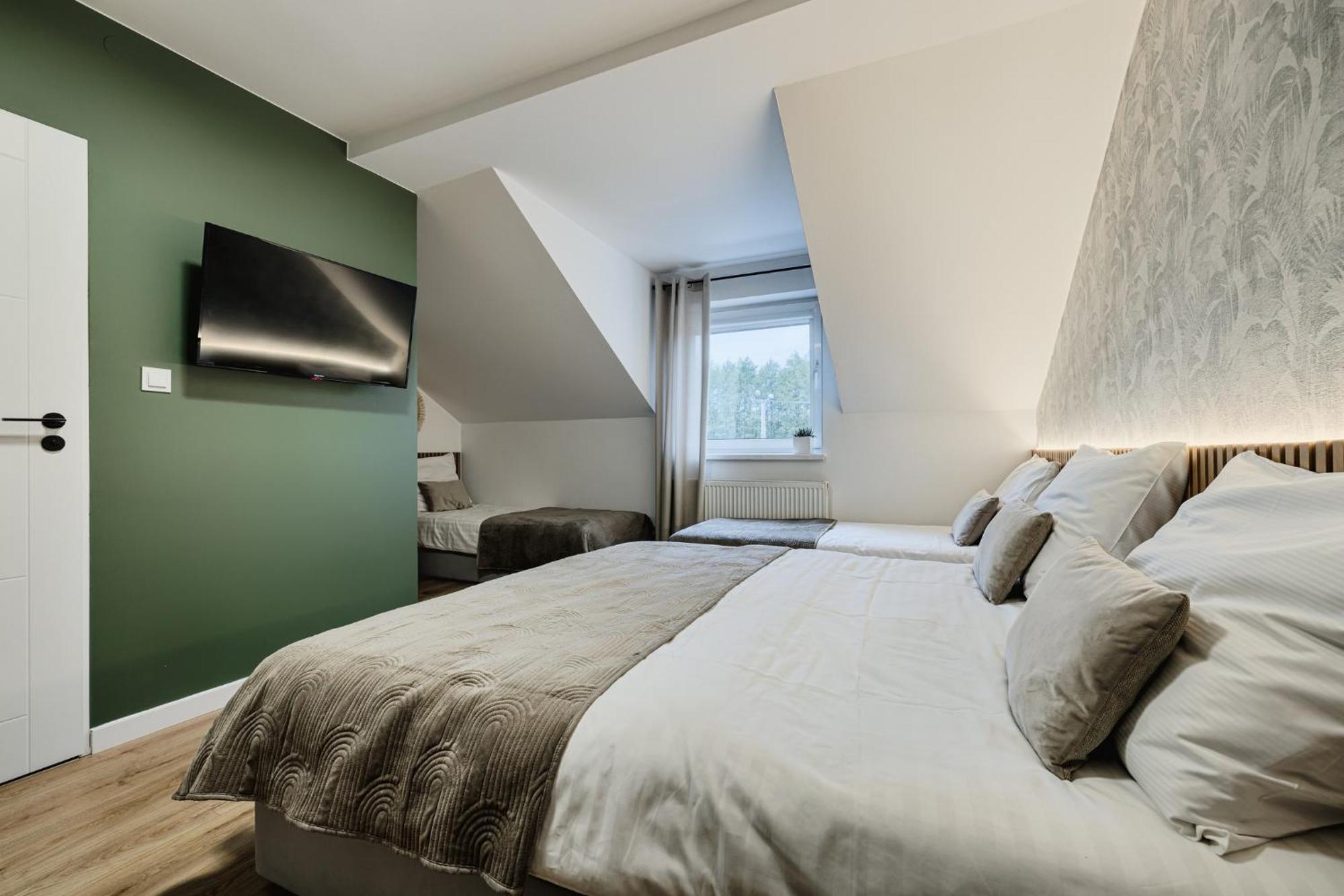Gosciniec Zacisze I Blisko A2 Dabie-Uniejow I Restauracja Bed & Breakfast ภายนอก รูปภาพ